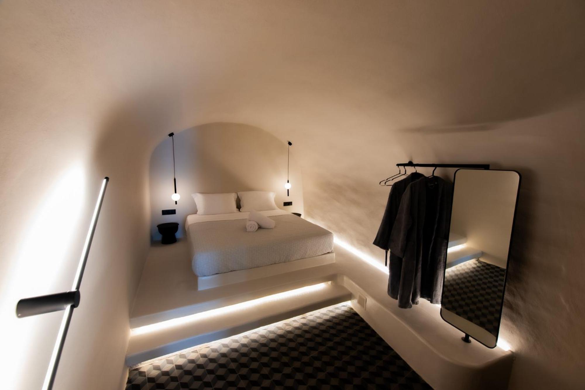 Noir Cave Villa With Private Jacuzzi And Sunset Terrace Pýrgos Eksteriør bilde